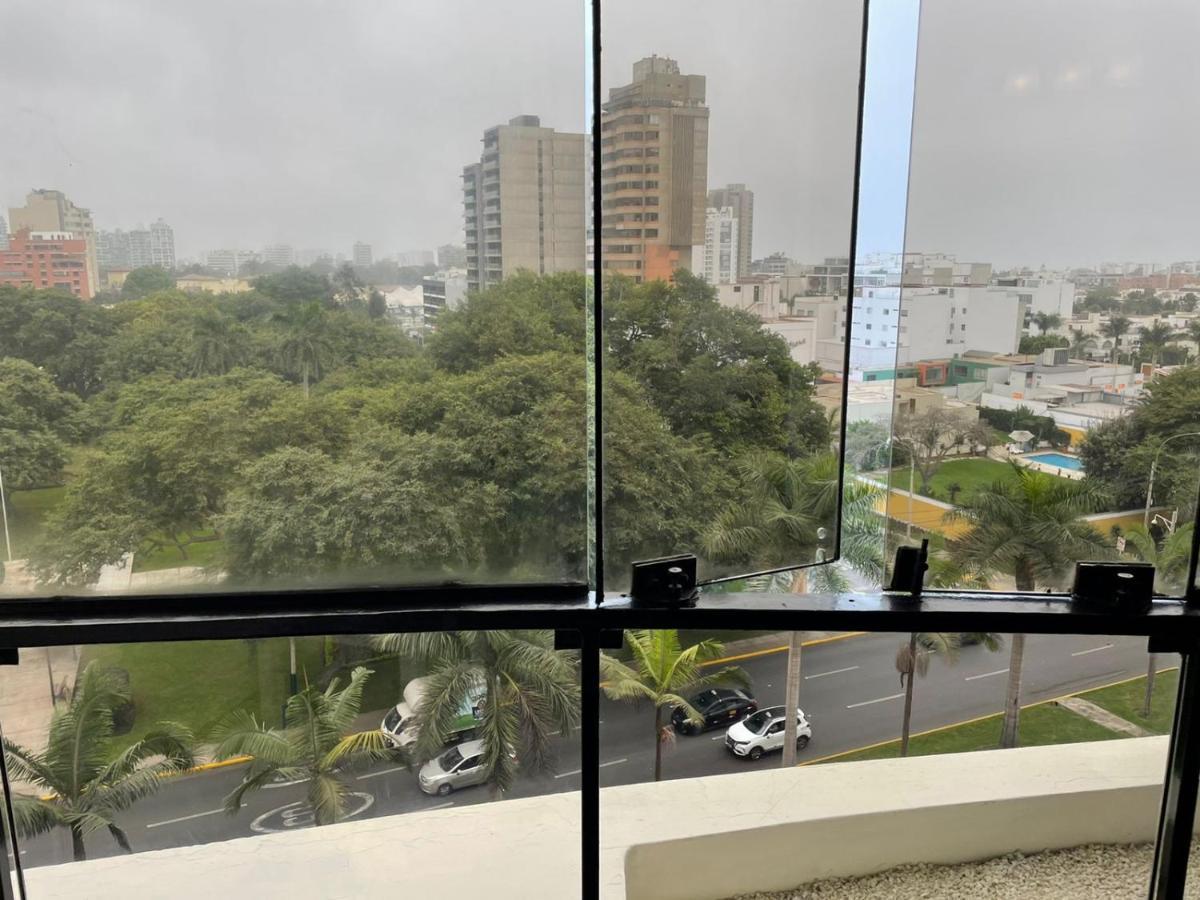 Acogedor Dpto En San Isidro Excelente Vista, Piscina Y Wifi Apartment Лима Екстериор снимка